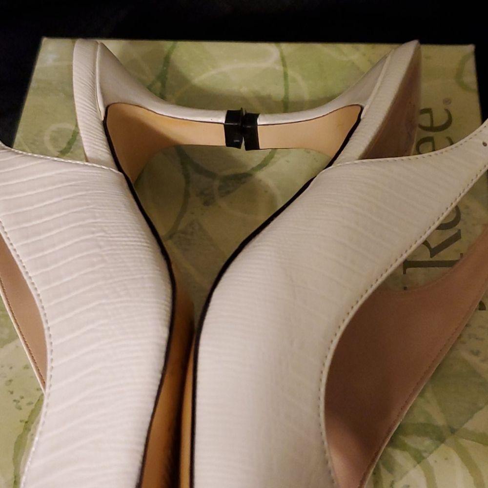 J. Renée White Lizard Print Sling Backs - Picture 6 of 9
